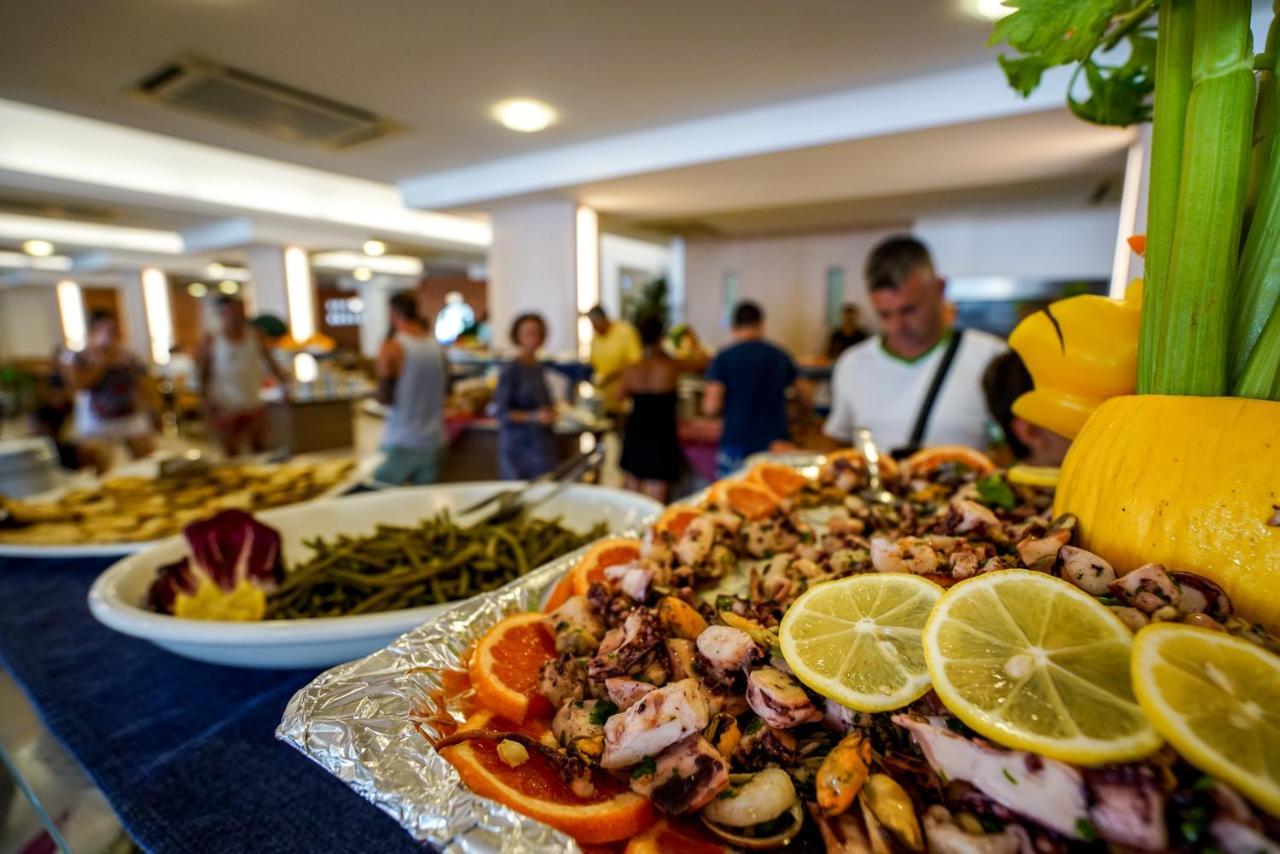 Futura Club Torre Rinalda Hotel Eksteriør billede
